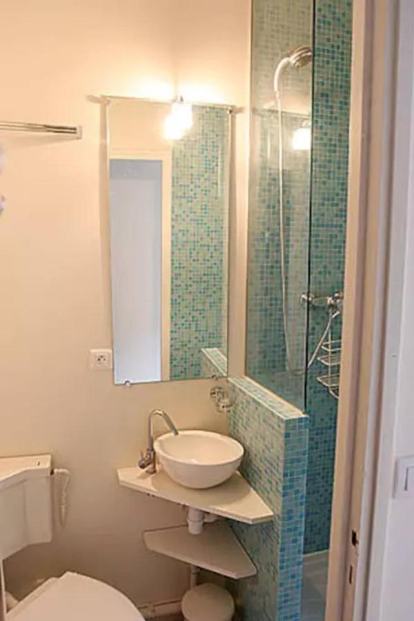 Appartamento Charming Cosy Triplex In Trendy Marais Parigi Esterno foto