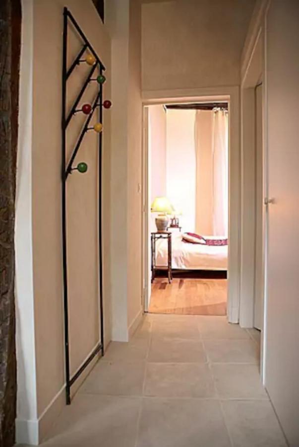 Appartamento Charming Cosy Triplex In Trendy Marais Parigi Esterno foto